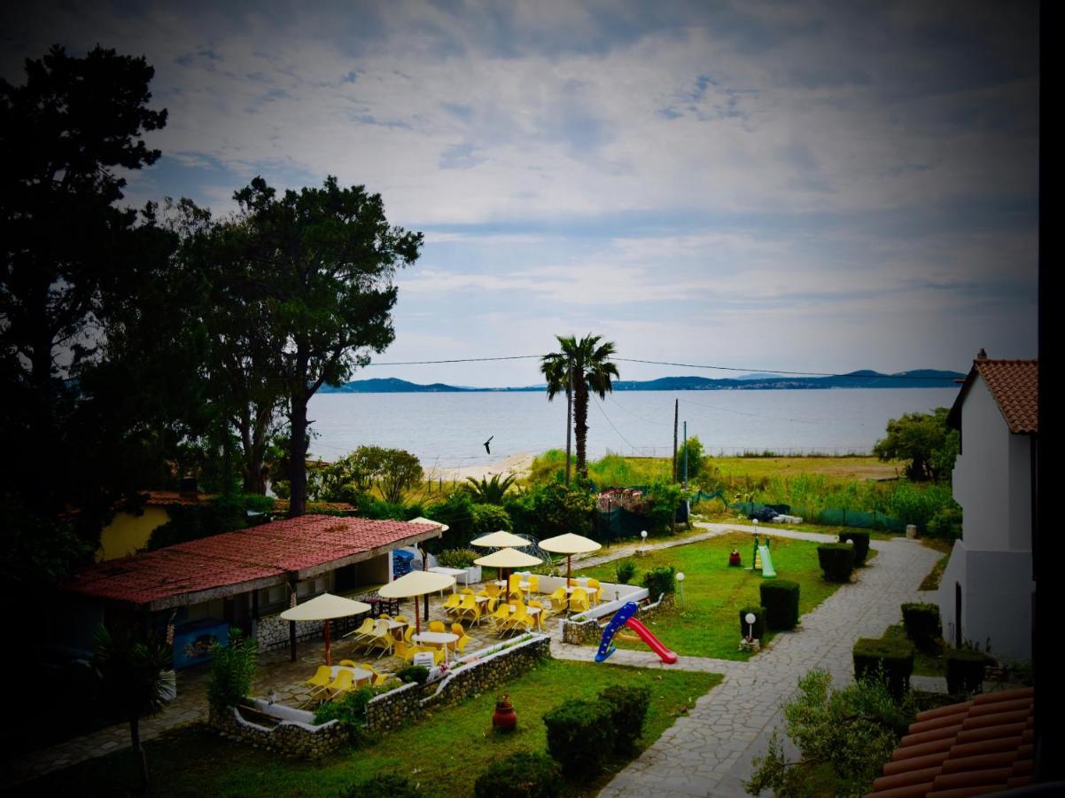 Hotel Kari Ouranoupoli Luaran gambar