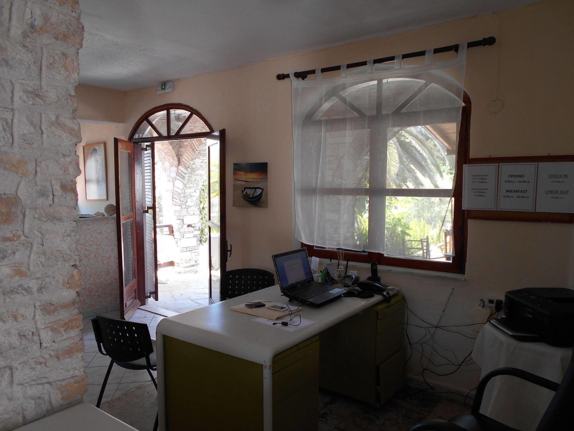 Hotel Kari Ouranoupoli Luaran gambar